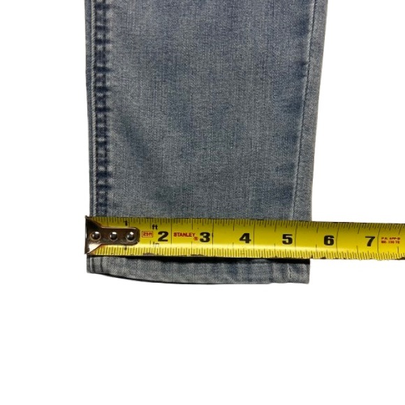 Democracy "Ab" Technology Light Wash Distressed Skinny Jeans - Picture 10 of 11